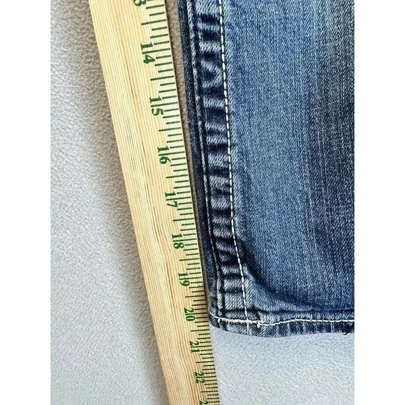 Vigoss Medium‎ Wash Straight Leg The Chelsea Capri Embroidered Studded Size 7/8 - Picture 5 of 10